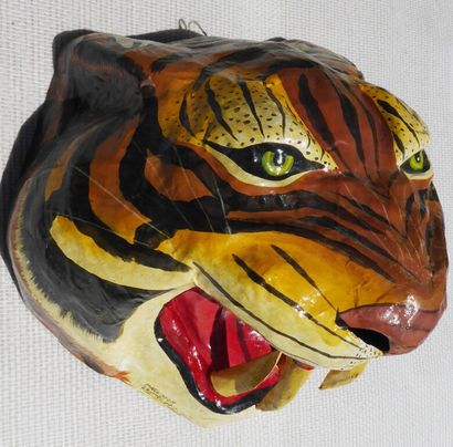 null Mario Shop Art Jacmel

Tête de tigre 

Papier mâché, signée à l´intérieur

38...