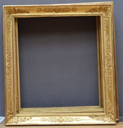 null Suite of four FRAMES 
in wood and gilded stucco decorated with foliage and flowers.
Restoration...