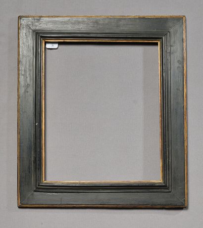 Frame with reversed profile in molded wood,...