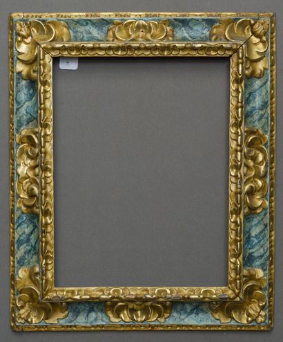 Frame with reversed profile in molded wood,...