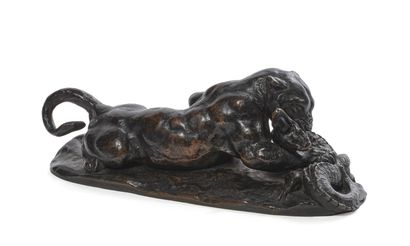 null Antoine-Louis BARYE (1795-1875) 
Jaguar dévorant un crocodile
Bronze à patine...