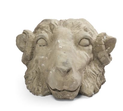 null HEAD of a BEAR 
Painted plaster 
Beginning of XXth century,
30 x 32 cm. 
Small...