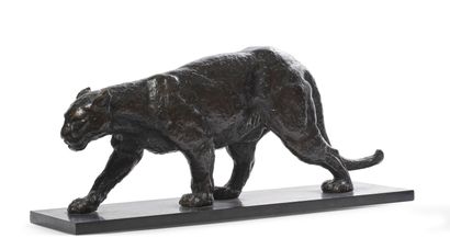 null Emile GODARD (1911-1971)
Panther
Bronze with brown patina,
About 1930,
Workshop...