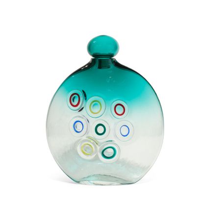 null Alfredo BARBINI (Italie, 1912-2007)
Flacon « Ad anelli » en verre soufflé teinté...