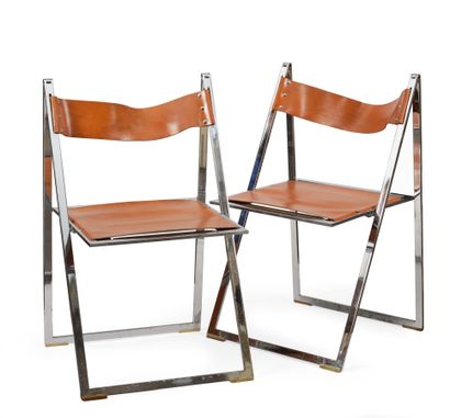 null FONTONI et GERACI Designers
Modèle Elios
Suite de 5 chaises pliantes, la structure...