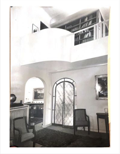 null RAYMOND SUBES (1891-1970)
Porte double à dessus cintré en fer forgé à décor...