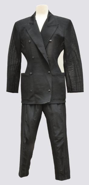 null Tailleur-pantalon noir en tissu élastique, griffé Jean-Paul GAULTIER pour GIBO,...