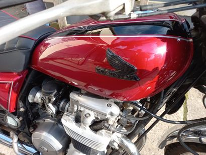 null 1981 HONDA CB 650
Red and black color 
Odometer reading: 91,174 km
Top new four...
