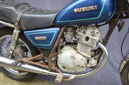 null Un lot de 2 motos SUZUKI 125 GN 1993 1997 
Couleur : Bleue
Lecture du compteur...