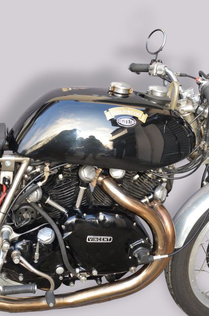 null VINCENT 1200 cc engine HRD 1968 
Black color 
Odometer reading : 10000km
This...