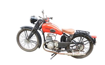 null OREGANO 125 1950 
Color : orange 
YDRAL 3 speed engine 
Equipped with a parallelogram...