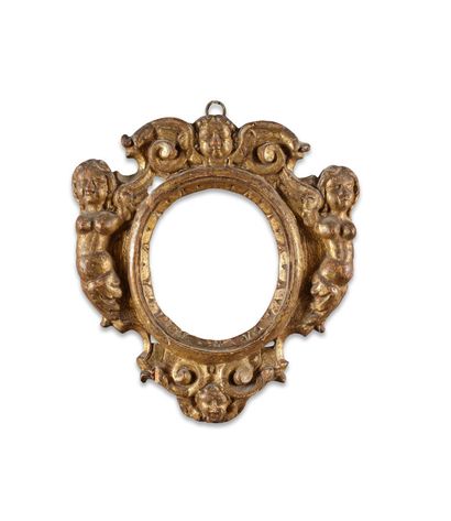 Small FRAME 
with oval view in carved and...