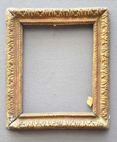 Small FRAME 
in carved wood and formerly...