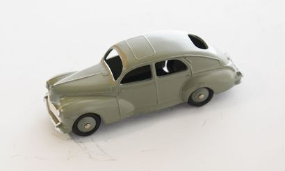 DINKY TOYS 24R, Peugeot 203 grise , petite...