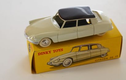 DINKY TOY 24C, Citroën DS 19, sans vitres,...