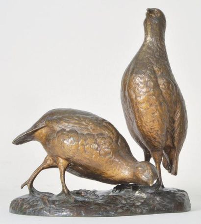 LIENARD Paul (1877-1949) Couple de perdrix Bronze a patine mordoree. Trace de signature...