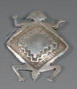 null Broche en argent Navajo au décor d'un lézard, signée: P. Yellowhorse Vers 1...