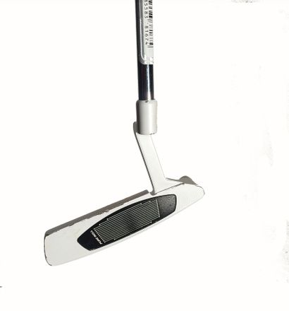 TAYLORMADE putter Ghost Tour blanc.
(écl...