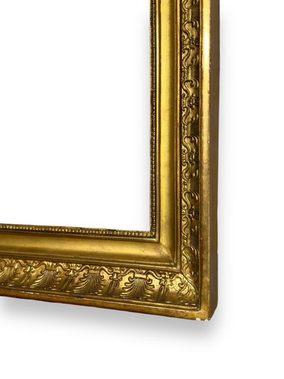 null CADRE - Style Empire, XXe siècle (58 x 40,5 x 8 cm)
Cadre en bois et pâte dorée...