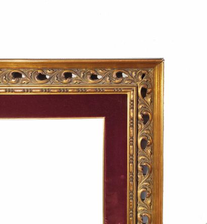 null FRAME - Italian style, 20th century (48 x 35.5 x 12 cm)
Gilded wood frame decorated...