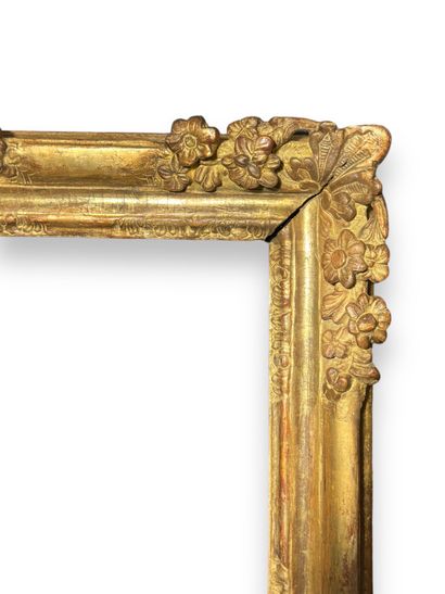 Di FRAME - Louis XIV period (31 x 22 x 6.5 cm)
Carved and gilded oak frame with floral...