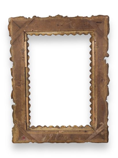 null FRAME - Late 19th century (39 x 25 x 8 cm)
Wooden frame with gilded paste, inverted...
