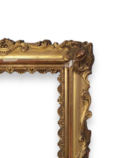 null FRAME - Late 19th century (39 x 25 x 8 cm)
Wooden frame with gilded paste, inverted...