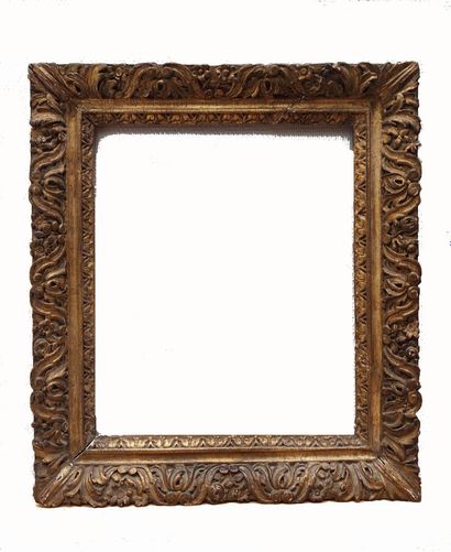 null FRAME - Louis XIII period (34.5 x 41 x 7.5 cm)
Gilded and carved oak frame with...