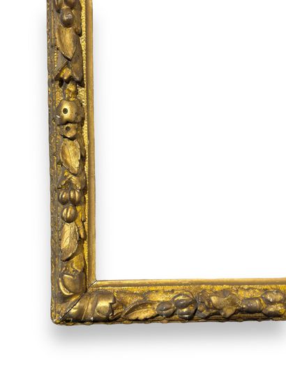 null FRAME - Italy, Bologna (?), late 17th century (105 x 70 x 7.5 cm)
Wood and gilded...