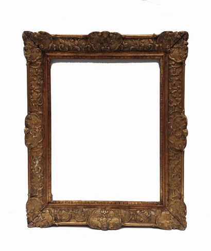 null FRAME - Louis XIV period (56 x 42.5 x 8.5 cm)
Carved and gilded molded oak frame...