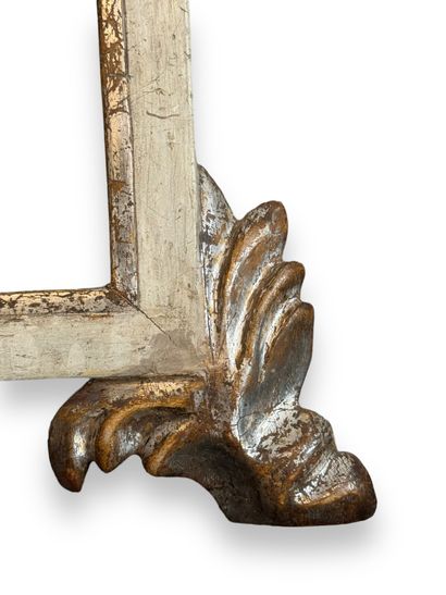 null CADRE - Italie, XVIIIe siècle (17 x 14 x 3 cm)
Cadre en bois sculpté argenté...