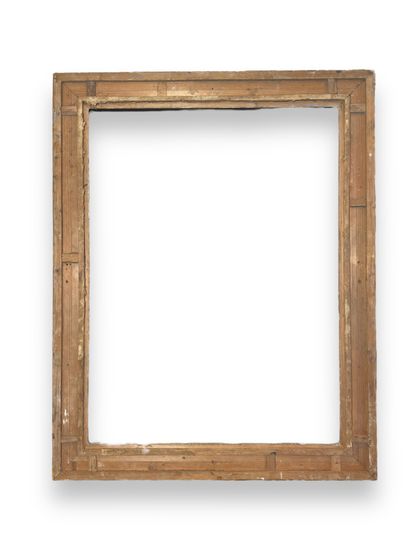 null FRAME - 19th century (89 x 66.5 x 10.5 cm)
Wood and gilded stucco frame decorated...