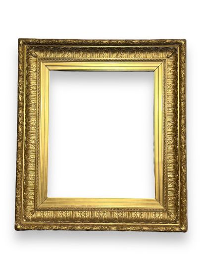 null FRAME - Early 20th century (64 x 53 x 17 cm)
Barbizon" frame in wood and gilded...