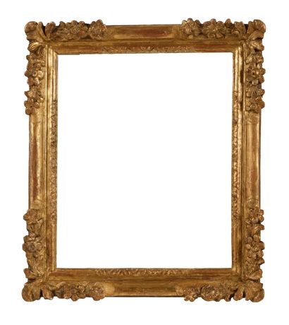 null FRAME - Louis XIII period (45 x 37 x 6 cm)
Moulded, carved and gilded wood frame...