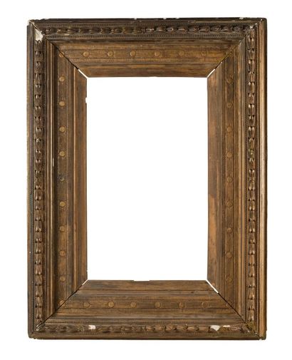 null CADRE - XIXe siècle (50 x 29.5 x 15 cm)
Cadre dit "Barbizon" en bois et pâte...
