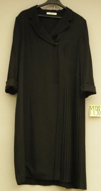 null Robe noire avec un travail de plissé sur le côté griffée PRADA