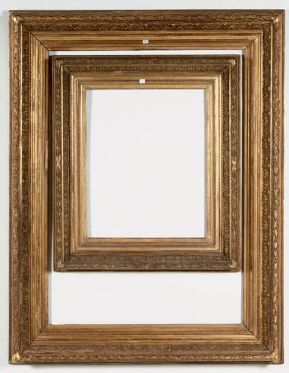 null CADRE en bois et stuc dorés dit «Barbizon». XIXe siècle. 77 x 107 x 15 cm