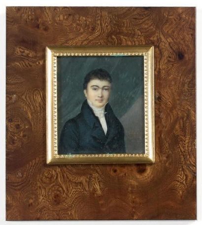 CALAIRRE Virginie (?) Portrait d'homme en veste bleue et cravate blanche Miniature...