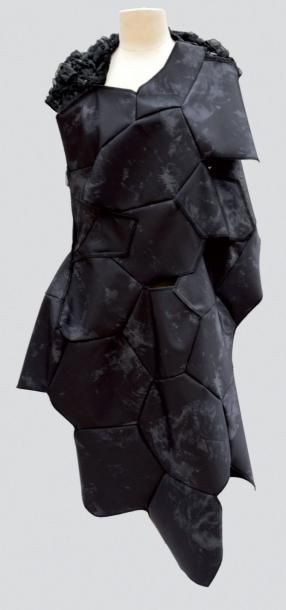 Robe Tunique en patchwork de neoprene noir...