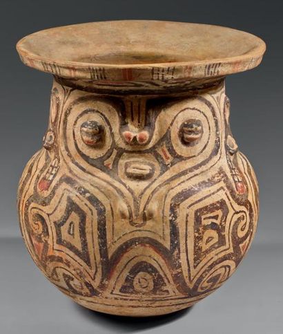 null Ile de Marajo, embouchure de l'Amazone,Brésil, 400 -1350 Ceramic Urn, Marajao...