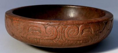 null Chavin, Cupisnique, Pérou, c.1200-200 avt J.C Stone Dish, Chavin Cupisnique...