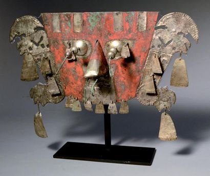 null Lambayeque, Pérou, c.1100/1400 après J.C Silver funeral Mask, Lambaeque Culture...
