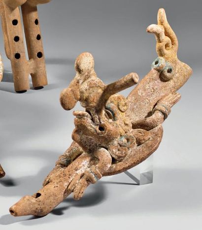 null Maya, Mexique ou Guatemala, c.550-950 Ceramic Flute, Maya , Mexico or Guatemala,...
