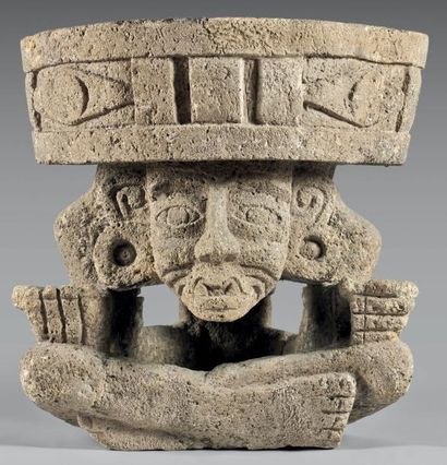 null Teotihuacan, Mexique, c. 300-700 Important statuary Brazier representing god...