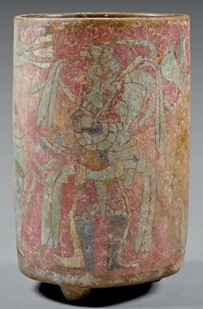 Maya, Mexique, c. 550-950 Ceramic Tripod...