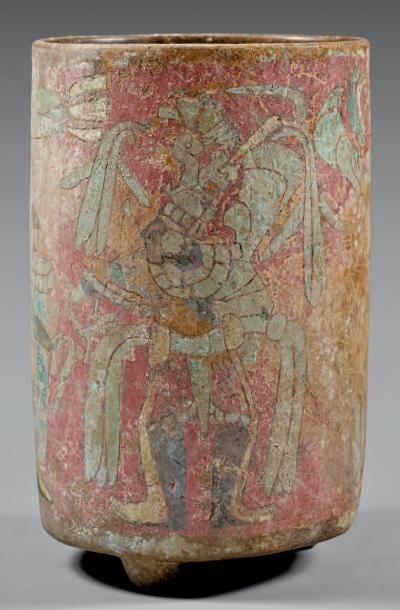 null Maya, Mexique, c. 550-950 Terre cuite peinte sur stuc. Importante vaisselle...