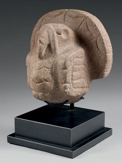 null Véracruz, Mexique, c.550 - 950 Pierre. Palme (?) ou hacha épousant la forme...