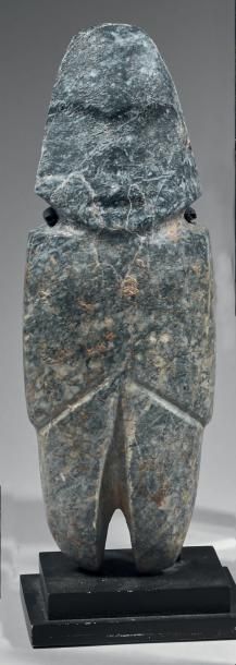 null Mezcala, Mexique, c.100 av. J.C. Pierre. Figure abstraite en pierre.Usures naturelles...