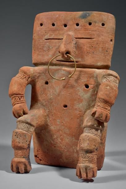 null Quimbaya, Colombie, c.1000-1500 après J.C Terre cuite. Grande et belle statue...