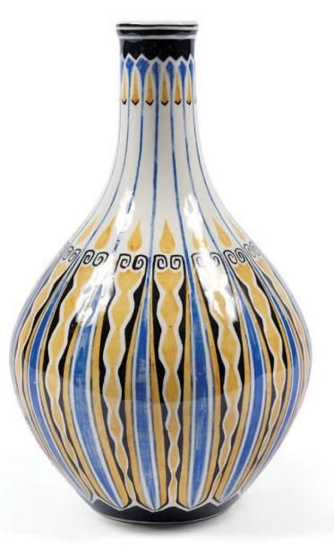 Maurice DUFRENE (1876-1955) pour La Maîtrise Vase de forme pansu en céramique à décor...